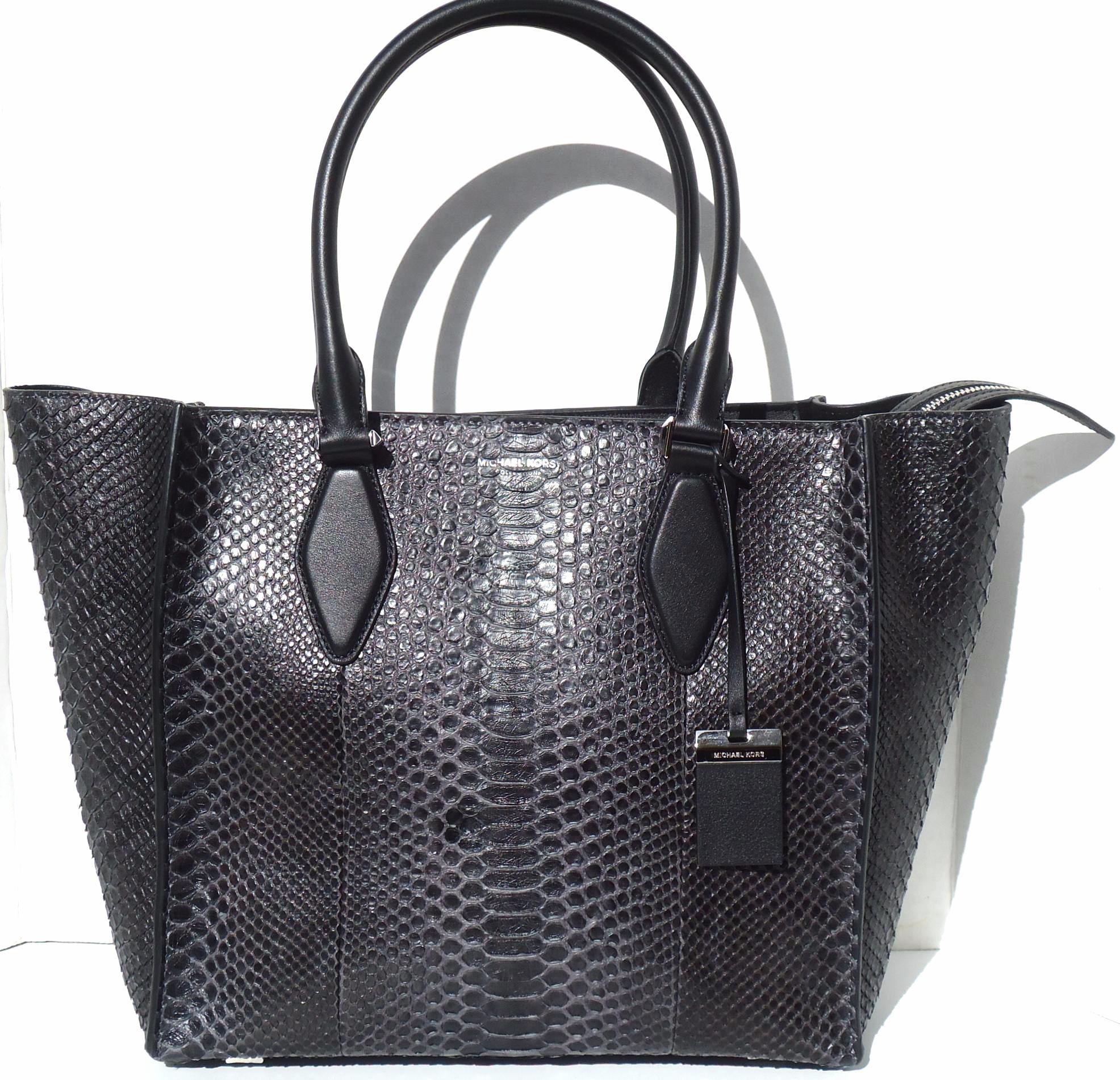  Michael Kors - Black / Women's Handbags, Purses