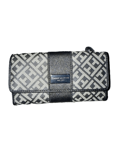 Black and white patterned clutch purse.